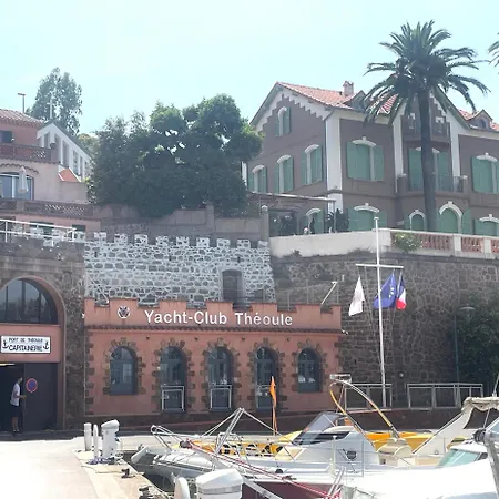 The House, Sur Mer, Cote Dazur, France Βίλα *
